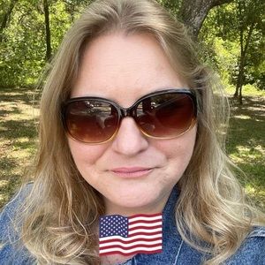 Meet your Posher, Bobbiejo